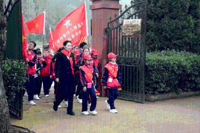 古墓丽影：崛起